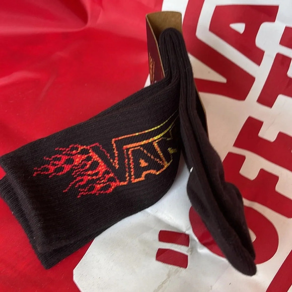 VANS “Off The Wall” Boys socks  
NWT - Picture 13 of 16
